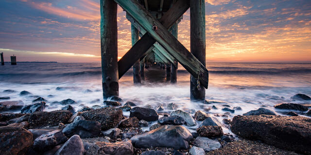 Wavy Washington Pier print